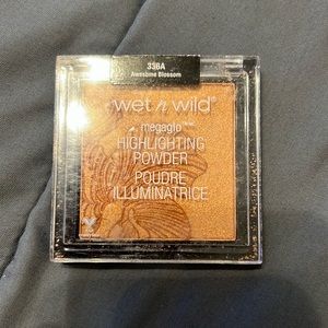 Wet n wild highlighter
